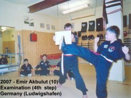111_Emir_Akbulut_4_Stufe_bestanden_2007